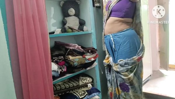 Desi Village Wife Chiru Chiru Outdoor Saree Show Indian HD Porn - veryfreeporn.com - India on systemporn.com