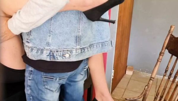 Amateur Secretary Cheats On Lunch Break - Blonde MILF Fingered By Boss - porntry.com - India on systemporn.com