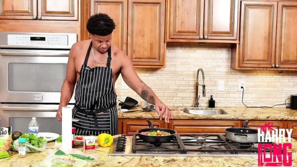 Asian MILF Kellie Shin Feeding & Fucking BBC in Kitchen - Cum in Mouth Blowjob - xxxfiles.com - Britain on systemporn.com