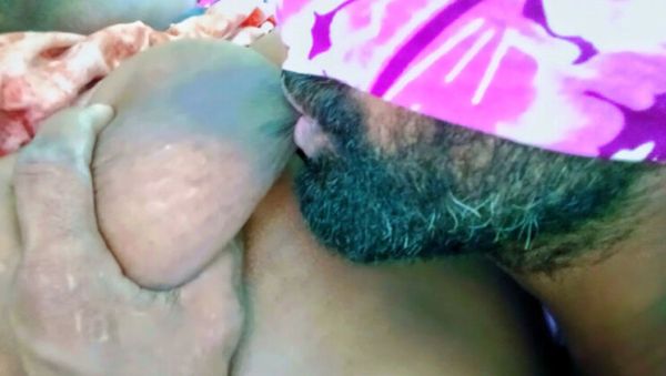 Desi Tamil Wife Big Boobs Squeezed - Husband Drinks Milk From Her Big Nipples - veryfreeporn.com - India on systemporn.com