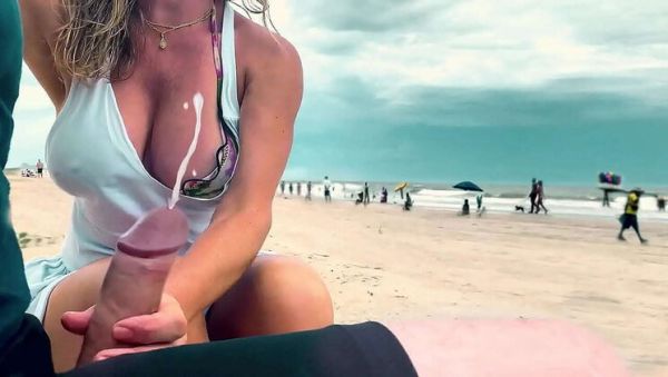 Big Booty MILF Jane R Gives Outdoor Handjob & Cumshot Close-Up POV - veryfreeporn.com on systemporn.com