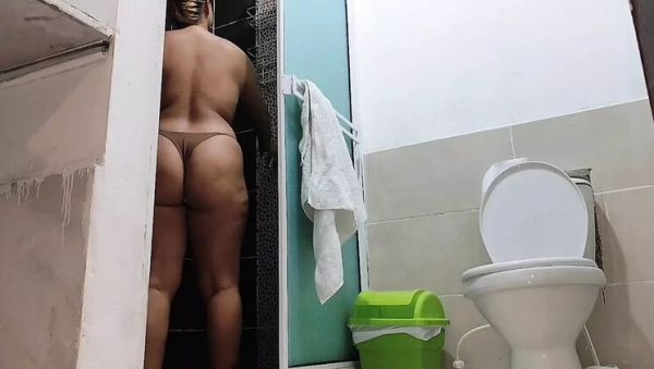 Naked Young Girl Shower Voyeur - Hidden Camera Recording in Bathroom - veryfreeporn.com - India - Egypt on systemporn.com