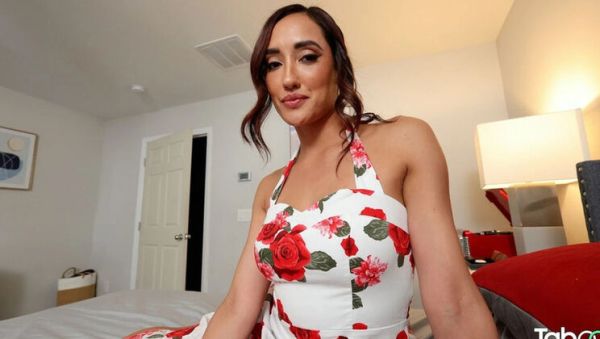 Chloe Amour's Unexpected Step Mom Moment - POV Blowjob - veryfreeporn.com - Britain on systemporn.com
