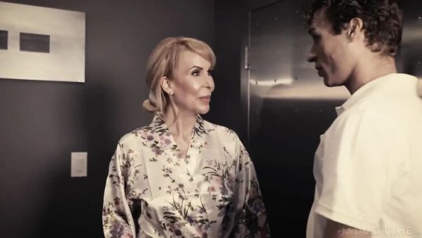 Erica Lauren Widow GILF Uses Grocery Boy as Sex Toy - xxxfiles.com on systemporn.com