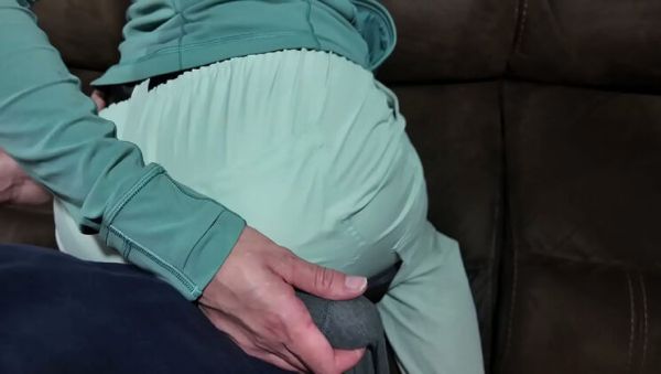 Babe in Ski Pants Grinds and Worships Ass - veryfreeporn.com on systemporn.com