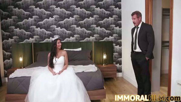 Shy Bride Ameena Green Hides in Room After Family Says Marriage Won't Last - Hardcore Deepthroat - veryfreeporn.com on systemporn.com