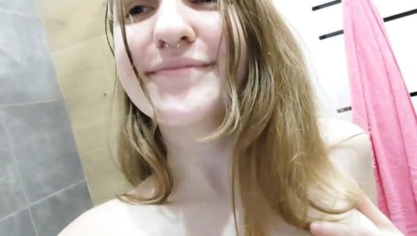 Wettest Russian Brunette Nitosha Solo Squirt Overflow Explosion - porntry.com - Russia on systemporn.com