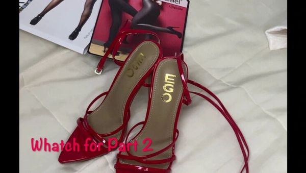 Mature British MILF with Big Natural Tits Gets Nylon Tights Gift - Foot Fetish Homemade HD - veryfreeporn.com - Britain on systemporn.com