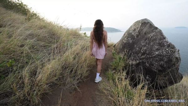 Petite amateur brunette deepthroats huge cock outdoors public sex - xxxfiles.com on systemporn.com