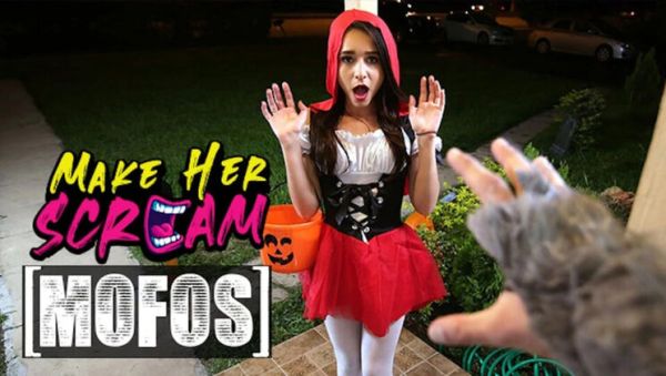 Kharlie Stone Halloween Blowjob & Pussy Stretching - Brunette Gets On Knees For Big Cock - veryfreeporn.com - Britain on systemporn.com