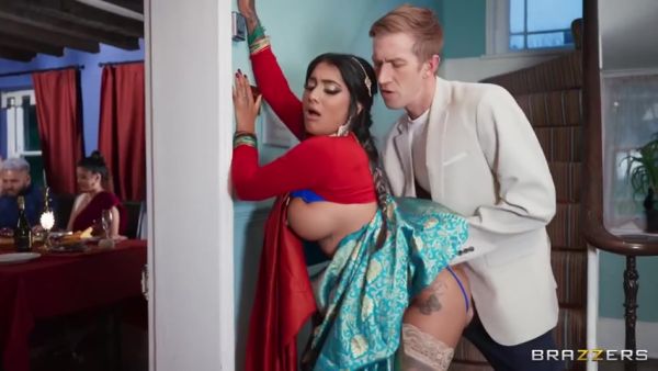 Yasmina Khan In The Bengali Dinner Party - desi-porntube.com - India on systemporn.com