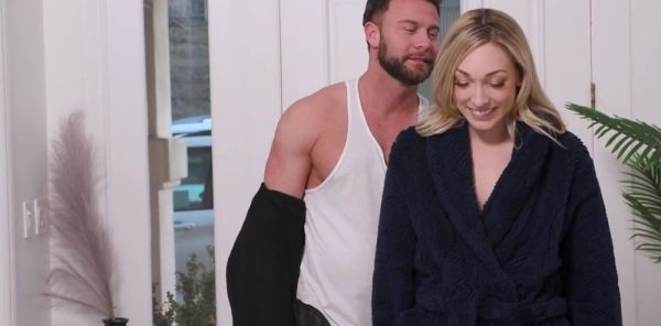 Wifey Lily LaBeau Sucks Seth Gamble - inxxx.com on systemporn.com