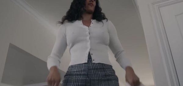 Stepmom pees her pants ifo stepsons gf - inxxx.com on systemporn.com
