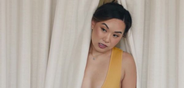 Asian Masseuse Kimmy Kimm Gives Massage - inxxx.com on systemporn.com
