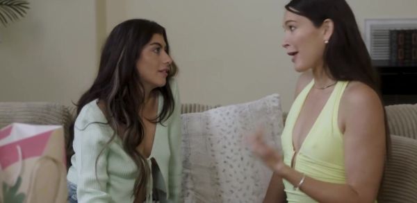 Milf fucks her husbands lesbian stepsis - inxxx.com on systemporn.com
