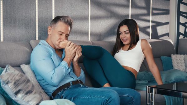 Martina Smeraldi In A Good Days Work - videomanysex.com - Italy on systemporn.com