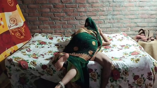 Indian Sasur Bahu XXX: Desi Bahu Gets Hardcore Creampie From Daddy - xxxfiles.com - India on systemporn.com