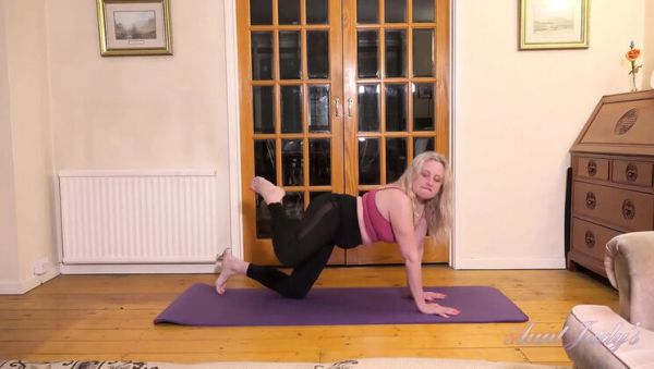 Busty Mature MILF Andrea Ann Gets Sweaty Yoga Workout in Tight Leggings - xxxfiles.com on systemporn.com