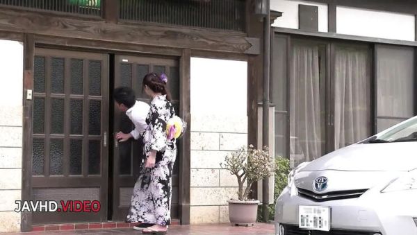 Japanese MILF in kimono gets fucked hard and swallows cum - xxxfiles.com - Japan on systemporn.com