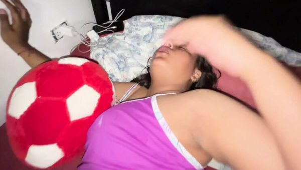 Big Ass Stepmom Shares Bed With Horny Stepson - Raw Amateur Sex - veryfreeporn.com - Spain - India - Colombia on systemporn.com