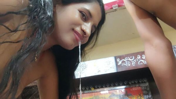 Desi College Girl Blowjob MMS – Hindi Audio, Cum in Mouth - veryfreeporn.com - India on systemporn.com
