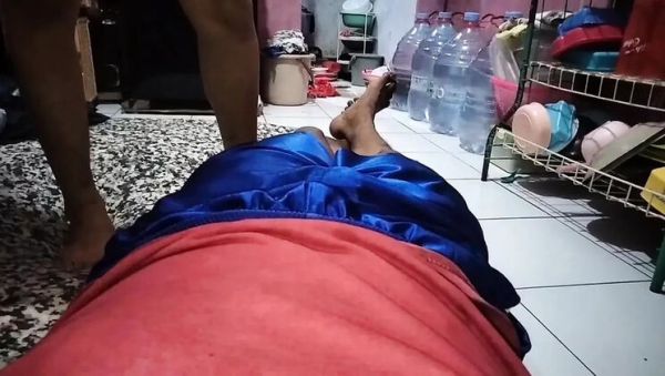 Cold Night Warm Mouth: Wifey Milks My Cock Indoors - veryfreeporn.com - Indonesia on systemporn.com