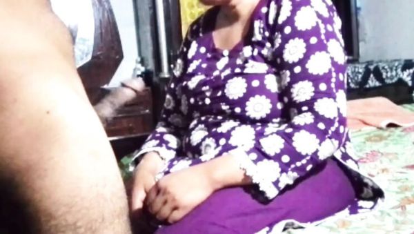 Desi Village Bhabhi Naked Bathing in the Field Hot Action - veryfreeporn.com - Mongolia - Pakistan on systemporn.com