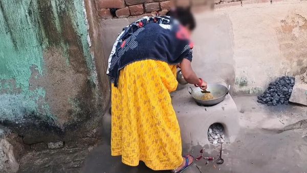 Desi Bhabhi Ji Moves Into New Flat With Big Dick Step Son - veryfreeporn.com - India on systemporn.com
