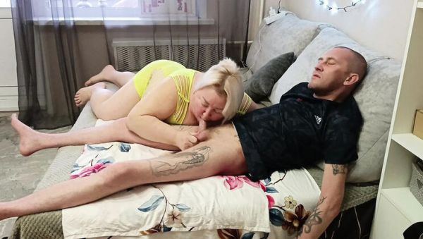 StepMom Gives Deep Throat Blowjob and Swallows Every Drop of Cum - porntry.com - Russia on systemporn.com
