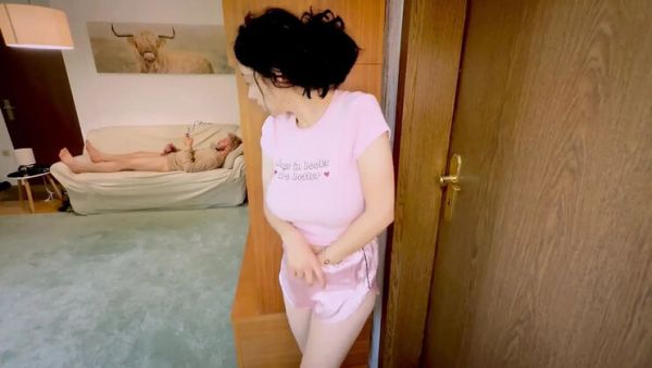 Naughty Teen Stepdaughter Sucks Stepdaddy's Big Dick While Stepmom Is Away - porntry.com - Russia - Britain on systemporn.com