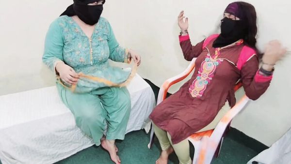 Netu gets rough anal threesome with two Indian Muslim bhabhis and devar - veryfreeporn.com - India on systemporn.com