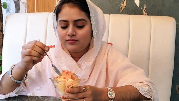 Hot Asian Girlfriend Gets Kachchi Biryani Then Fucked Hard At Home - Full Bangla Audio - veryfreeporn.com - India on systemporn.com