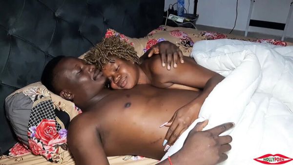 Girlfriend Wakes Boyfriend Up For Early Morning Hardcore Sex With Huge Cock - veryfreeporn.com - Britain - Nigeria on systemporn.com