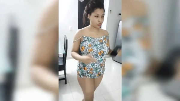 Paying My Stepsister With a Blowjob After I Do Her Nails - porntry.com - Spain on systemporn.com