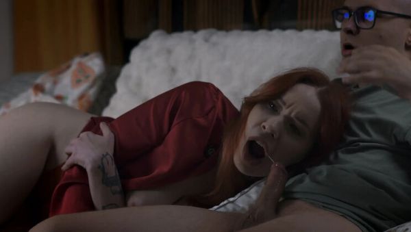 Step Mom Naps While Step Son Uses Her Mouth And Pussy On Christmas - veryfreeporn.com - Russia on systemporn.com