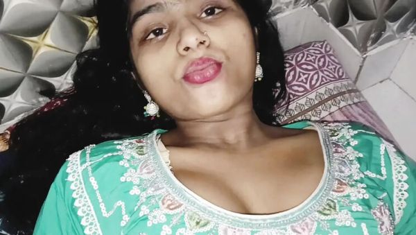 Real Desi Girl in Green Salwar Gets Hard Fuck Homemade - veryfreeporn.com - India on systemporn.com