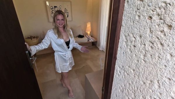 Luna Lollipooop Fucks the Room Boy in Hot Hotel Roleplay - veryfreeporn.com - Germany on systemporn.com