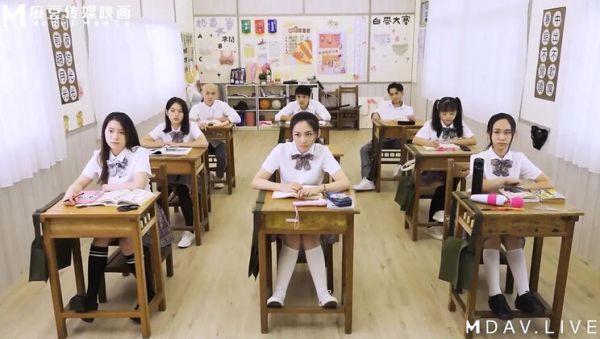 Asian Teacher Gives Student 3p Day Gift - porntry.com - China on systemporn.com