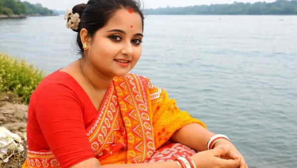 Raja Puja's Unexpected Desi Bhabhi Encounter Turns Personal in Village - porntry.com - India on systemporn.com