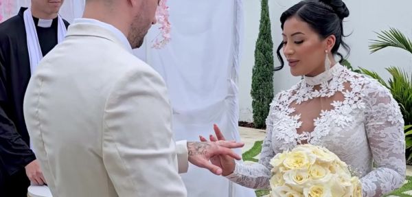 Cheating Bride Fucks The Priest On Her Wedding Day - inxxx.com on systemporn.com