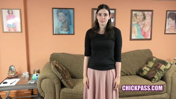 Naughty MILF Chloe Faye sucks Logan in interview - xxxfiles.com - Britain on systemporn.com