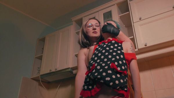 Big Stepmom in Gloves Inspects Skinny Stepdaughter in Kitchen Humiliation - veryfreeporn.com on systemporn.com