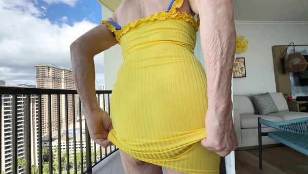 Amateur Couple Does Yoga on Hotel Balcony and Gets Naughty - porntry.com - Britain on systemporn.com