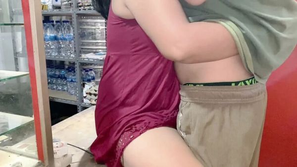Aldy Bang Fucks Plump Asian MILF on the Front Porch Desk - porntry.com - Indonesia on systemporn.com