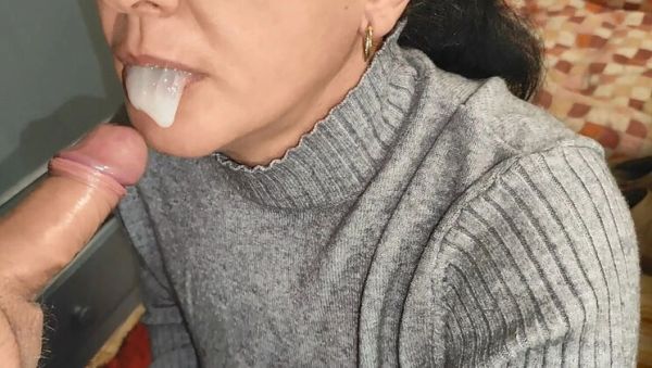 Hot Amateur Wife Gives Sloppy Blowjob and Takes Cum in Mouth - xxxfiles.com on systemporn.com