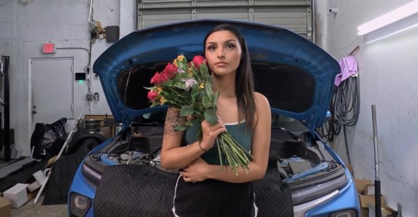 Brunettes Gi and Alexa take turns sucking each other off in a random guy's garage - alphaporno.com on systemporn.com